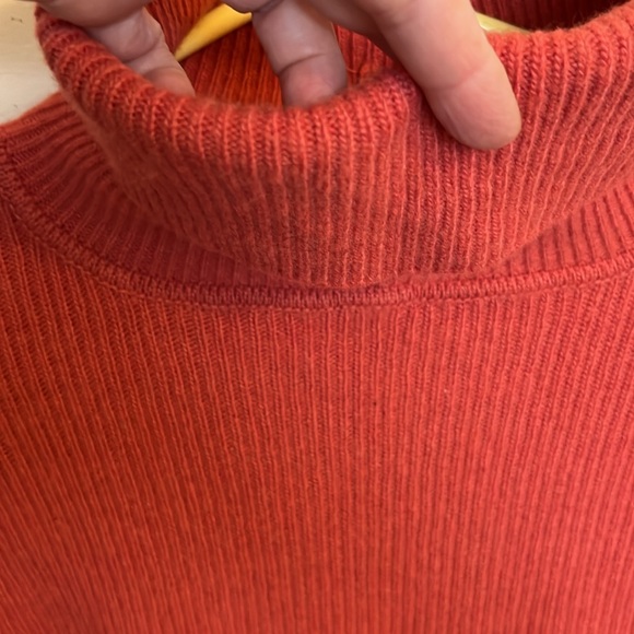 Coral cropped sweater made by Maria Bellentani. Made in Italy. - Picture 3 of 8